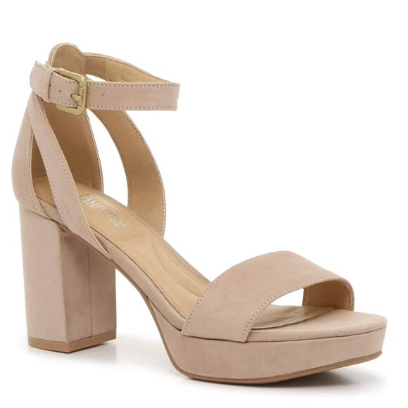 CL by Laundry Go On 2 Nude Faux Suede Sandal Size 8 NWOB - Picture 2 of 5